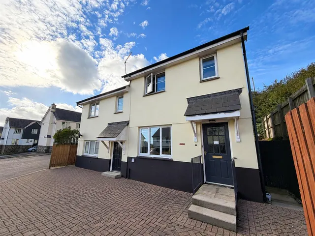 Pendilly Drive, St. Austell, photo 1