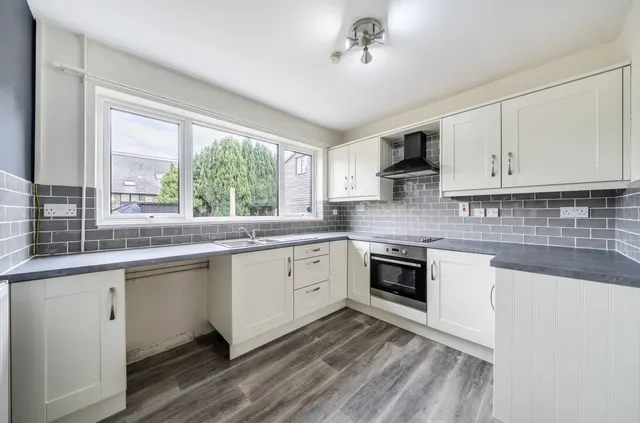 Bridge Street, Caersws, photo 2