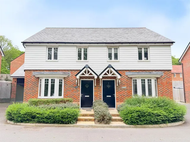 Gracelands Drive, Bexhill-On-Sea, TN39 4FZ, photo 1