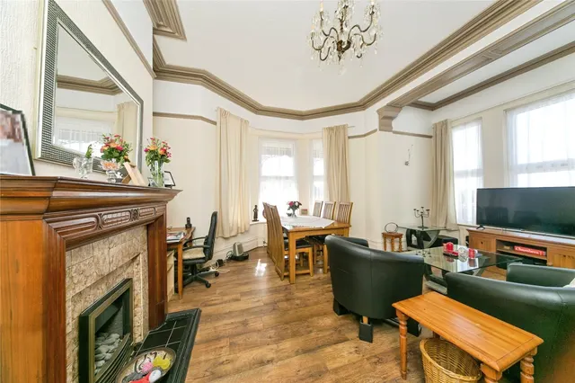 Queens Road, Old Colwyn, LL29, photo 2