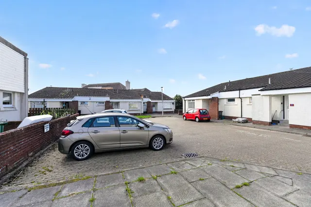 Photo 3 — Katrine Court, Kilmarnock