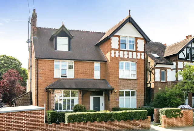 Photo 2 — Conyers Road, London, SW16 6LT
