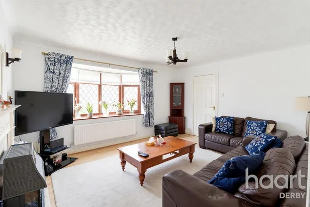 Rowan Close, Stenson Fields, DE24, photo 2