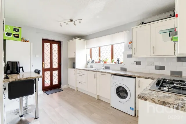 Rowan Close, Stenson Fields, DE24, photo 3
