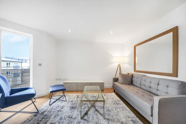 Queensgate House, Bow Cent 1 Hereford Road, London, E3, photo 1