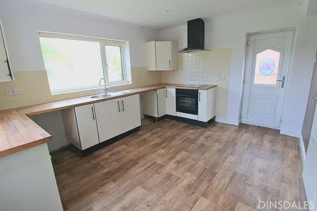 Photo 2 — North Cliffe Lane Thornton, Bradford BD13 3DT