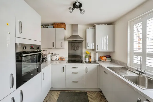 Fallow Road, Hatfield, DN7, photo 3