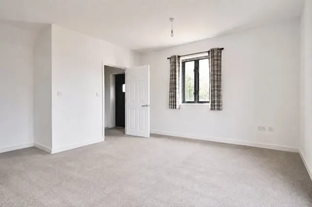 with 3 bedrooms in Harlow, CM17, photo 2
