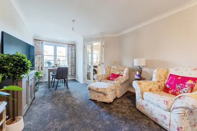 Photo 3 — Hanbury Court, Thetford