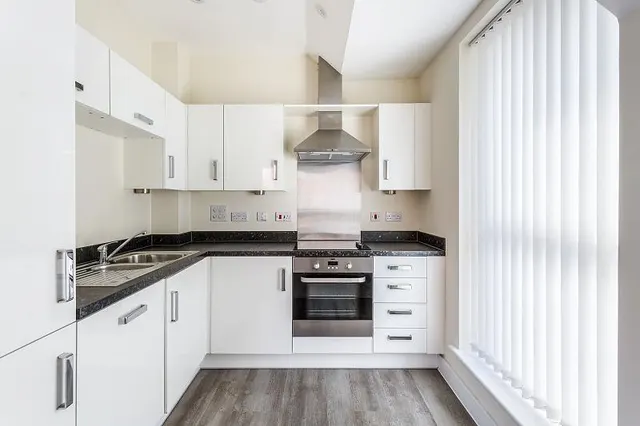 Oasthouse Drive, Horndean, PO8, photo 2