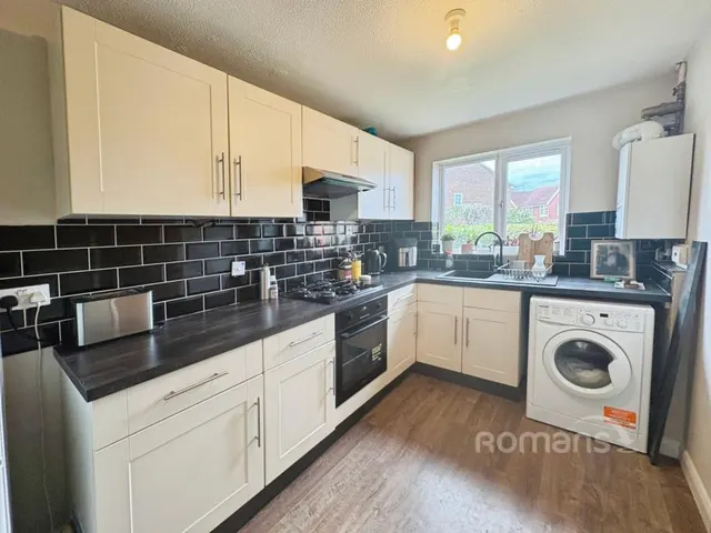 Durand Road, Earley, RG6, photo 2