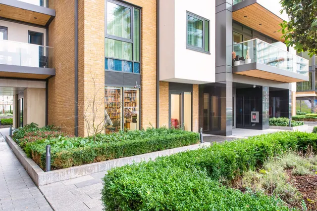 Photo 2 — Horizon House, Battersea Reach