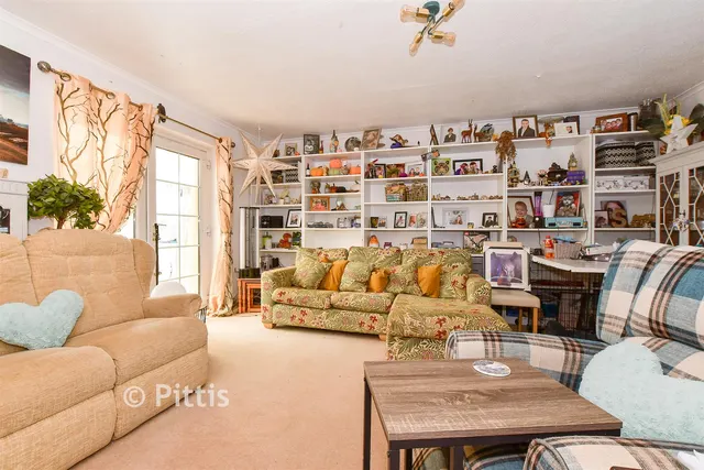 Sandown Road, Sandown, PO36, photo 3