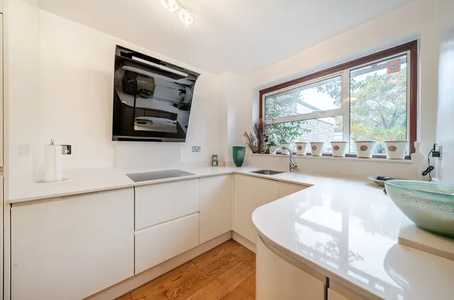 Hardwick Green, London, W13, photo 2