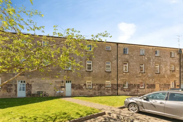 Kempthorne Lane, Bath, BA2, photo 1