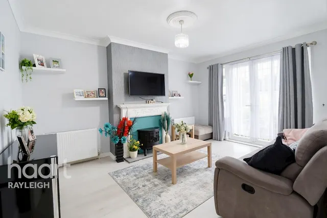 Broadclyst Avenue, Leigh-on-Sea, SS9, photo 2