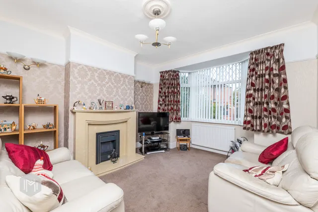Cromwell Road, Whitefield, M45, photo 2