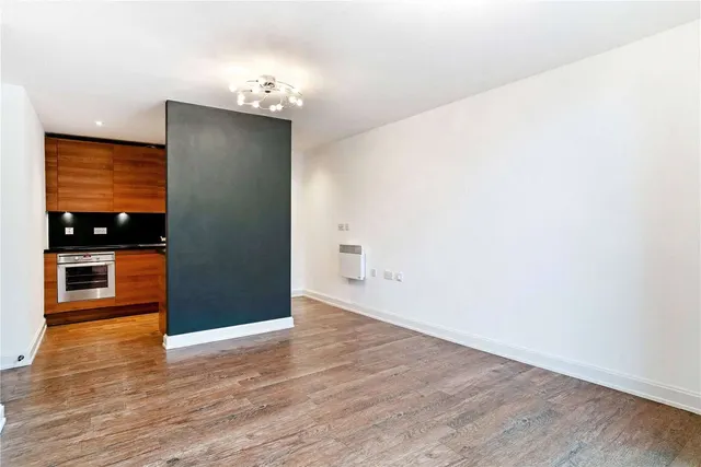 Honeybourne Way, Cheltenham, GL50, photo 2