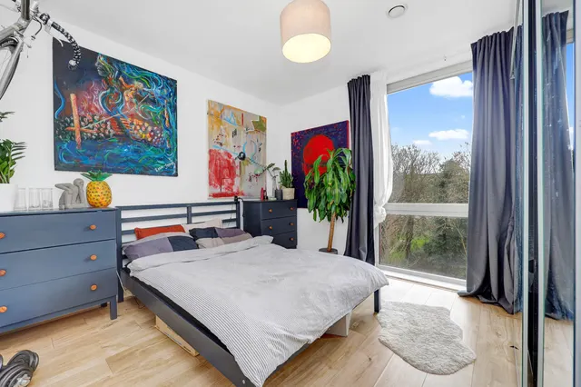 55% Share, Flat 11, Mulberry Apartments, London, photo 1
