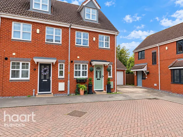3 bedroom house, Manse Close, Rushden, NN10
