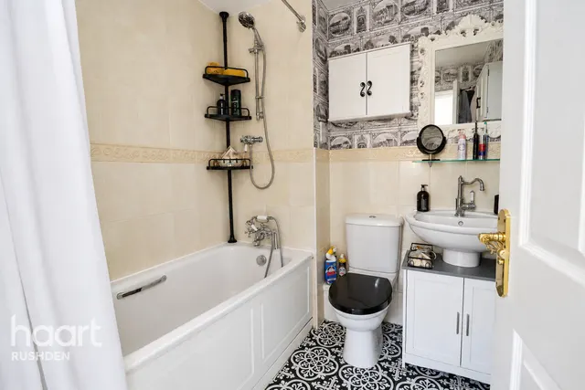 Manse Close, Rushden, NN10, photo 3