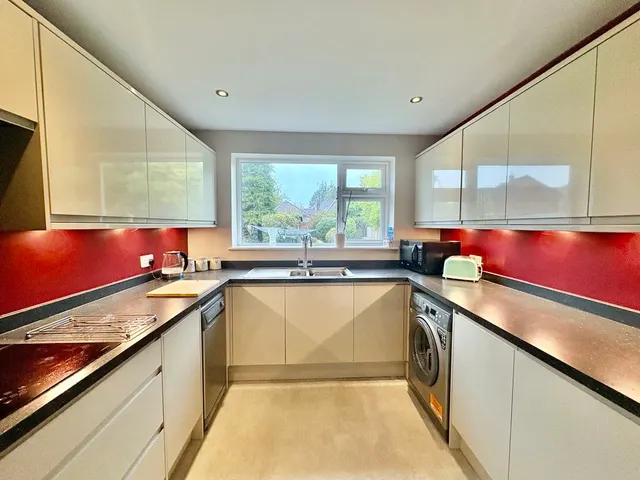 Heath End Road, Flackwell Heath, HP10, photo 2