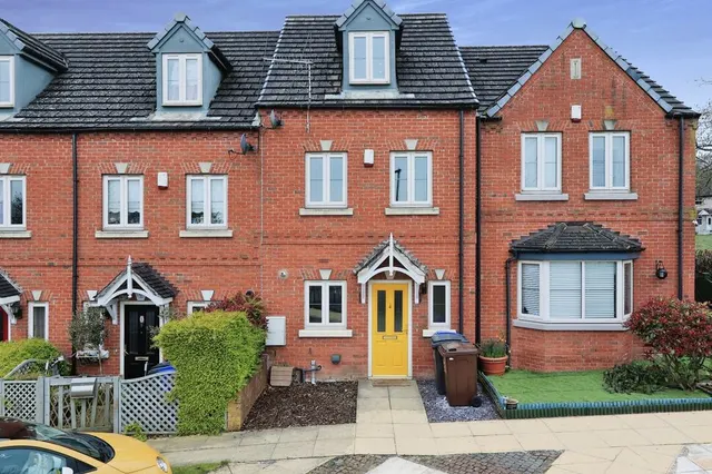 Lowedges Close, Sheffield, S8, photo 1
