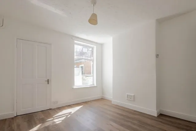 Rossington Road, Nottingham, NG2, photo 2
