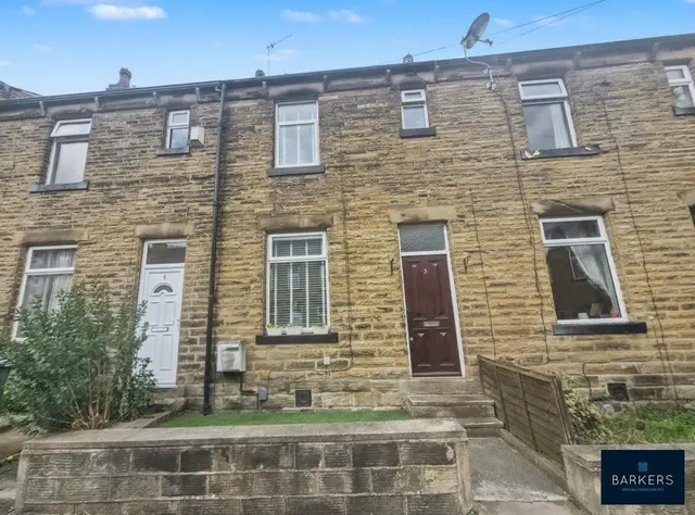 Mortimer Avenue, Batley WF17 8BX, photo 1