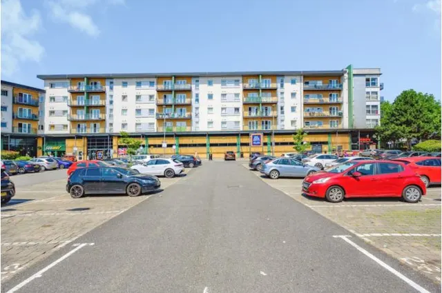 Parkhouse Court, Hatfield, AL10, photo 1