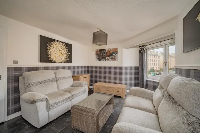 Dundonald Court, Dundee, photo 1
