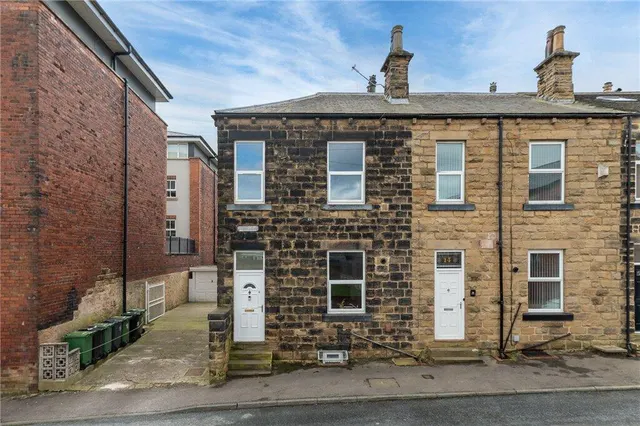 West Street, Morley, LS27, photo 1