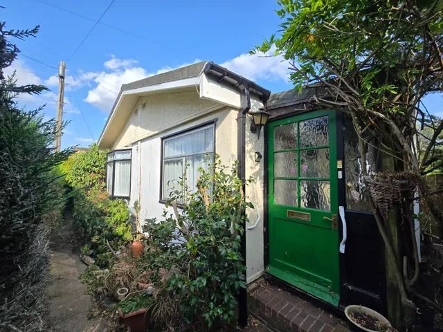 Second Avenue, Ravenswing, Aldermaston, RG7, photo 1