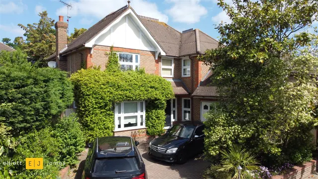 Alderton Mews, Loughton, photo 1