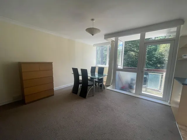 Photo 3 — Kenilworth Court, Coventry