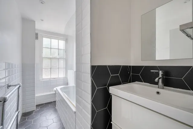 Eton Place, Eton College Road, NW3, photo 3