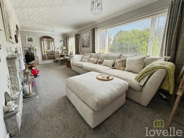 Richmond Drive, North Hykeham, LN6, photo 3