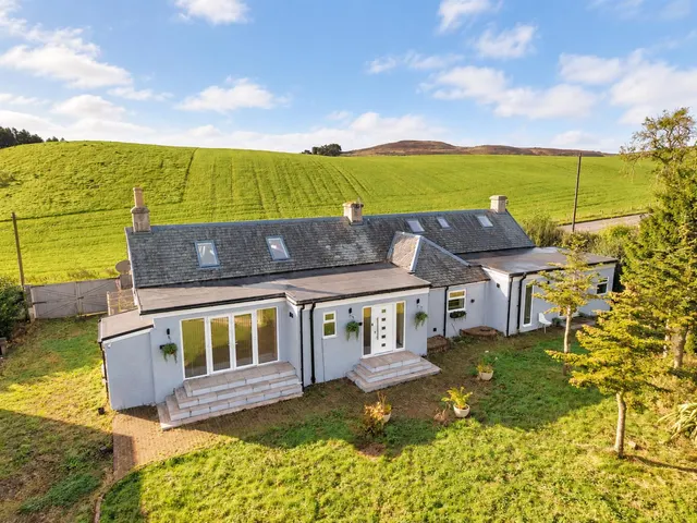 Ledyatt Cottage, Ledyatt Cottage Lundie, photo 2