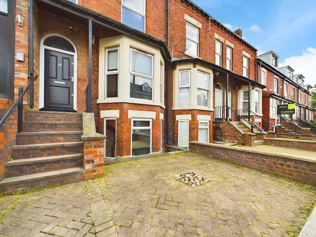 Queens Road, Hyde Park, LS6, photo 2