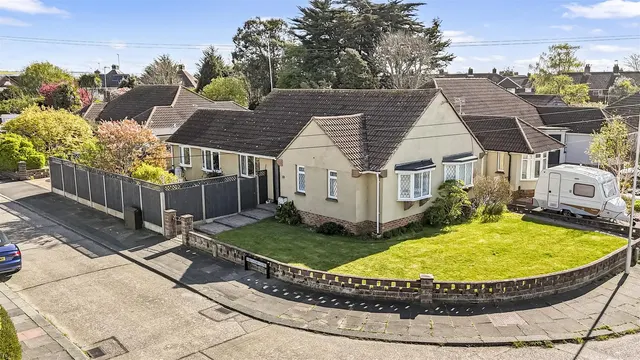 Rothesay Close, Worthing, photo 1