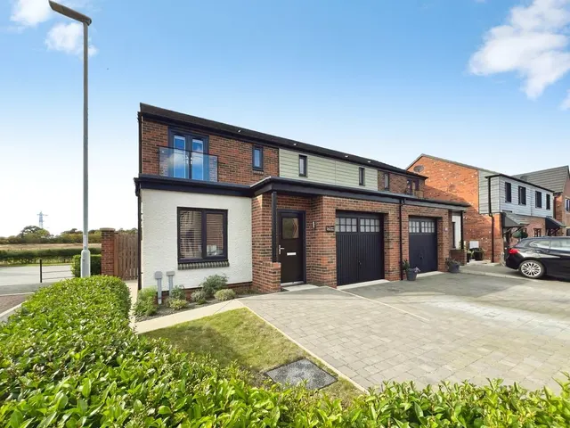 3 bedroom property, Ponteland NE20 0FF, NE20