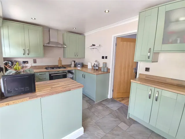 Photo 2 — Swallowfield, Tamworth, Staffordshire, B79