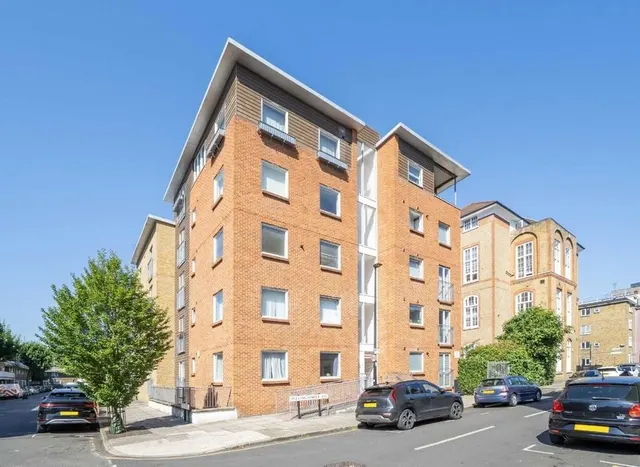 Photo 2 — Pelling Street, Canary Wharf, E14