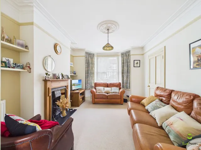 Rochdale Road, London, SE2, photo 2