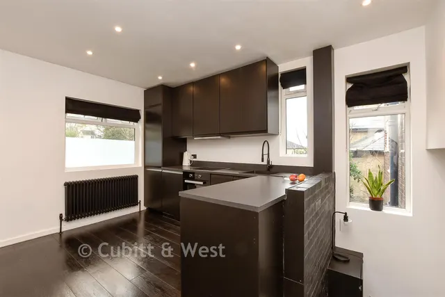 Grovehill Road, Redhill, RH1, photo 2