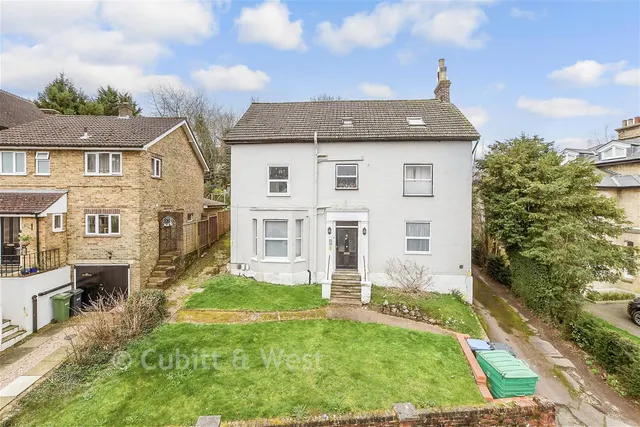 Grovehill Road, Redhill, RH1, photo 1
