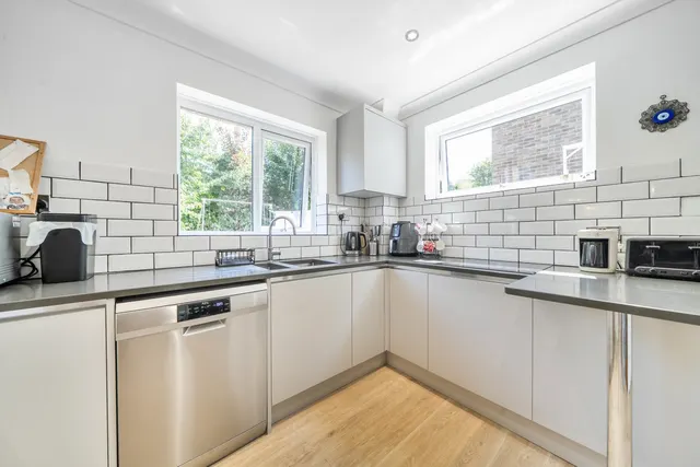 Photo 2 — Crofton Lane, BR5