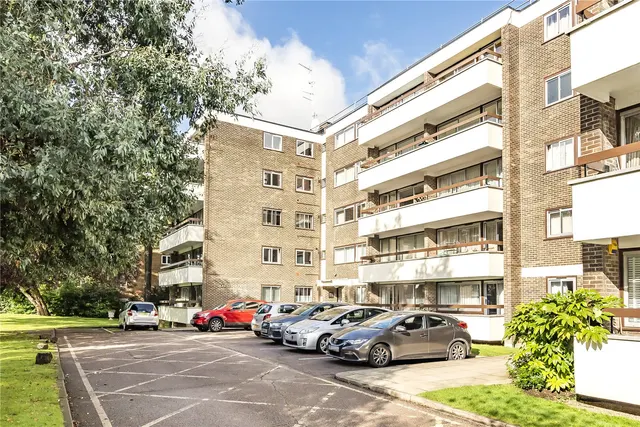 Barnes Court, Station Road, New Barnet, Hertfordshire, EN5 1QY, photo 1