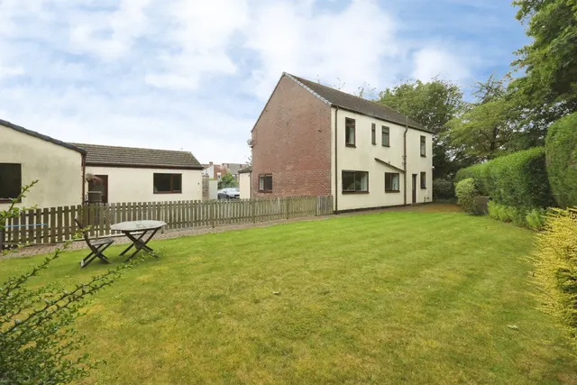 Edward Street, Dinnington, Sheffield, photo 1