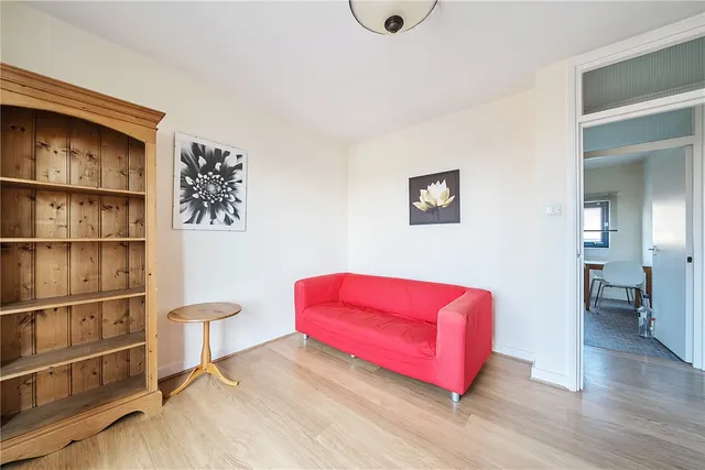 Photo 3 — Rich Street, London, E14